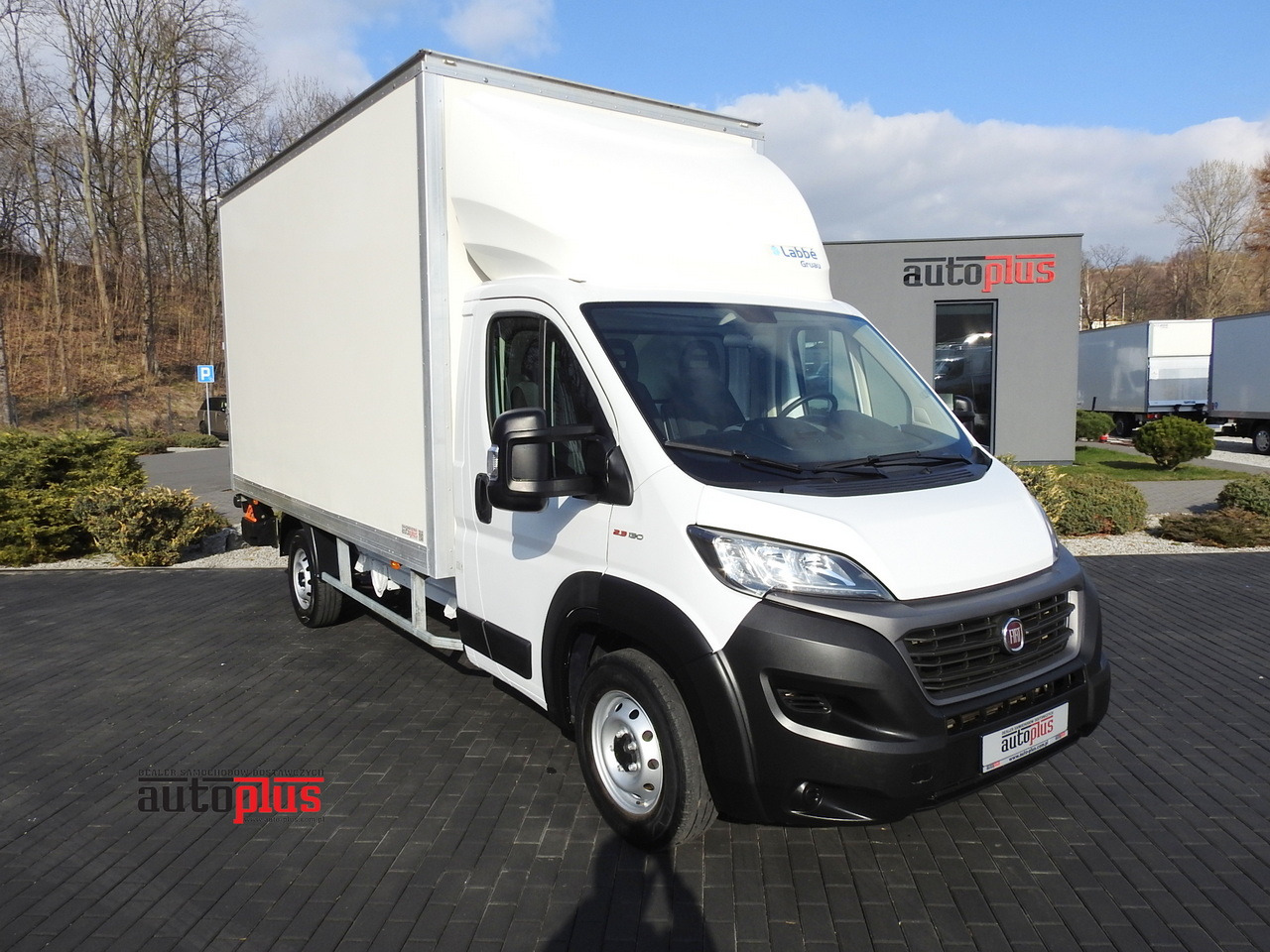 FIAT DUCATO BOX LIFT 8 PALLETS CRUISE CONTROL NAVIGATION LED LIGHTS AIR CONDITIONING 130HP - Autoutilitară box: Foto 1 FIAT DUCATO BOX LIFT 8 PALLETS CRUISE CONTROL NAVIGATION LED LIGHTS AIR CONDITIONING 130HP - Autoutilitară box: Foto 1