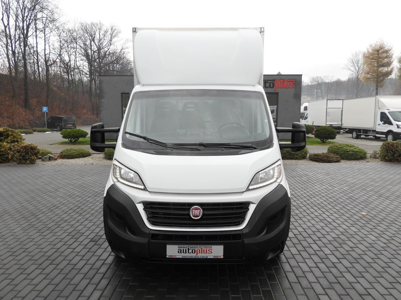 FIAT DUCATO BOX LIFT 8 PALLETS CRUISE CONTROL NAVIGATION LED LIGHTS AIR CONDITIONING 130HP - Autoutilitară box: Foto 5 FIAT DUCATO BOX LIFT 8 PALLETS CRUISE CONTROL NAVIGATION LED LIGHTS AIR CONDITIONING 130HP - Autoutilitară box: Foto 5