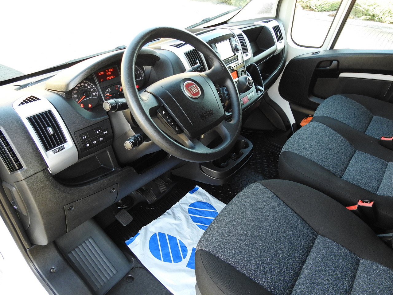 FIAT DUCATO REFRIGERATOR VAN -10*C POWER SUPPLY 230V AIR CONDITIONING 175HP - Autoutilitară frigorifica: Foto 2 FIAT DUCATO REFRIGERATOR VAN -10*C POWER SUPPLY 230V AIR CONDITIONING 175HP - Autoutilitară frigorifica: Foto 2