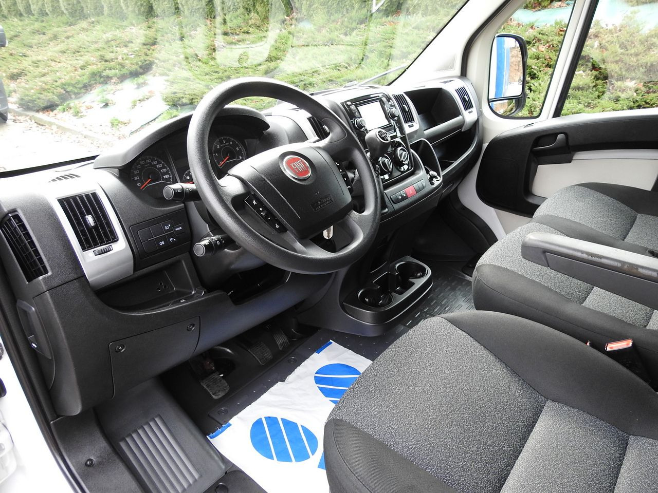 FIAT DUCATO TARPAULIN LIFT 9 PALLETS WEBASTO CRUISE CONTROL A/C LED LAMP 180HP - Autoutilitară cu prelată: Foto 2 FIAT DUCATO TARPAULIN LIFT 9 PALLETS WEBASTO CRUISE CONTROL A/C LED LAMP 180HP - Autoutilitară cu prelată: Foto 2