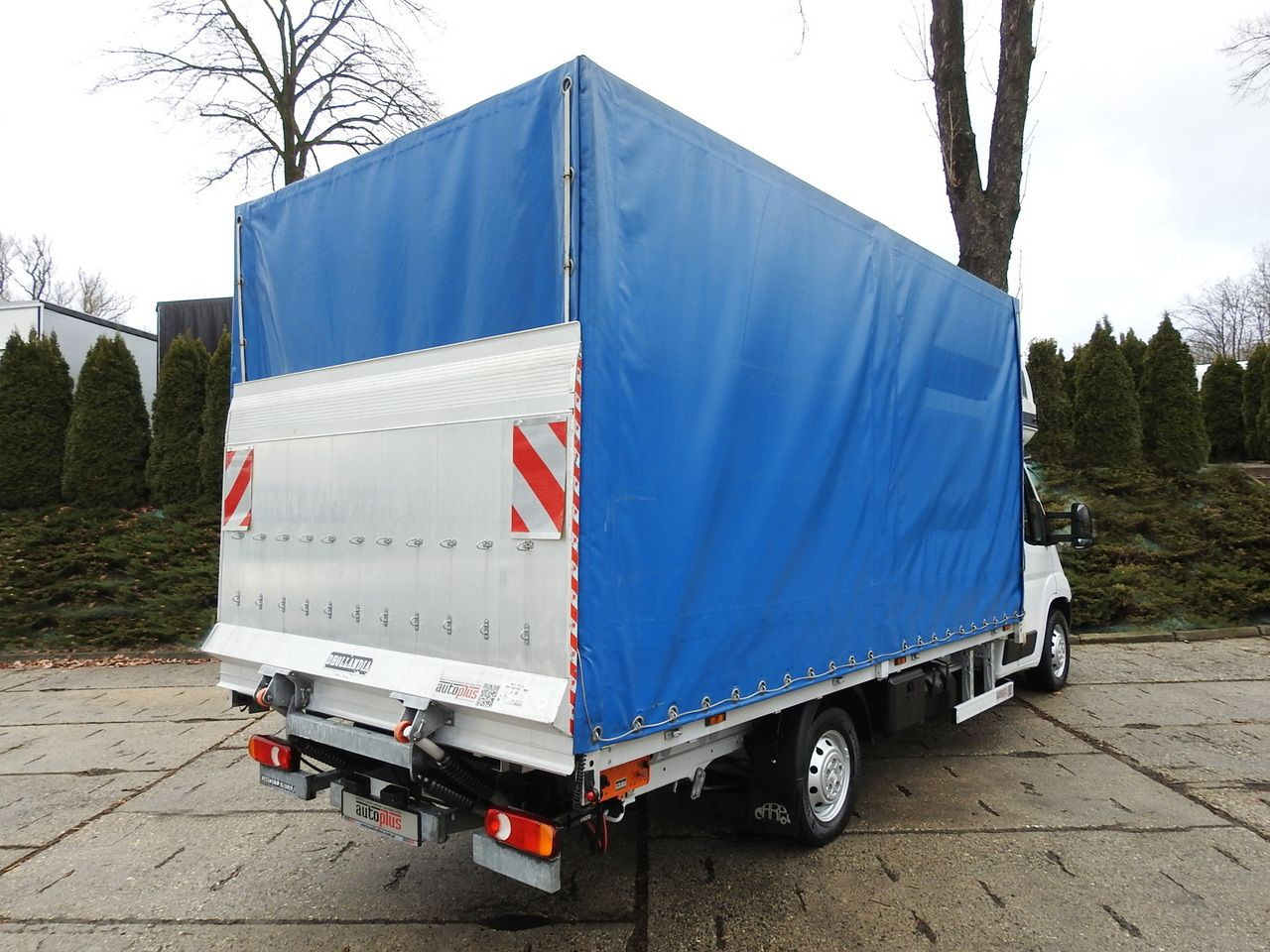 FIAT DUCATO TARPAULIN LIFT 9 PALLETS WEBASTO CRUISE CONTROL A/C LED LAMP 180HP - Autoutilitară cu prelată: Foto 3 FIAT DUCATO TARPAULIN LIFT 9 PALLETS WEBASTO CRUISE CONTROL A/C LED LAMP 180HP - Autoutilitară cu prelată: Foto 3