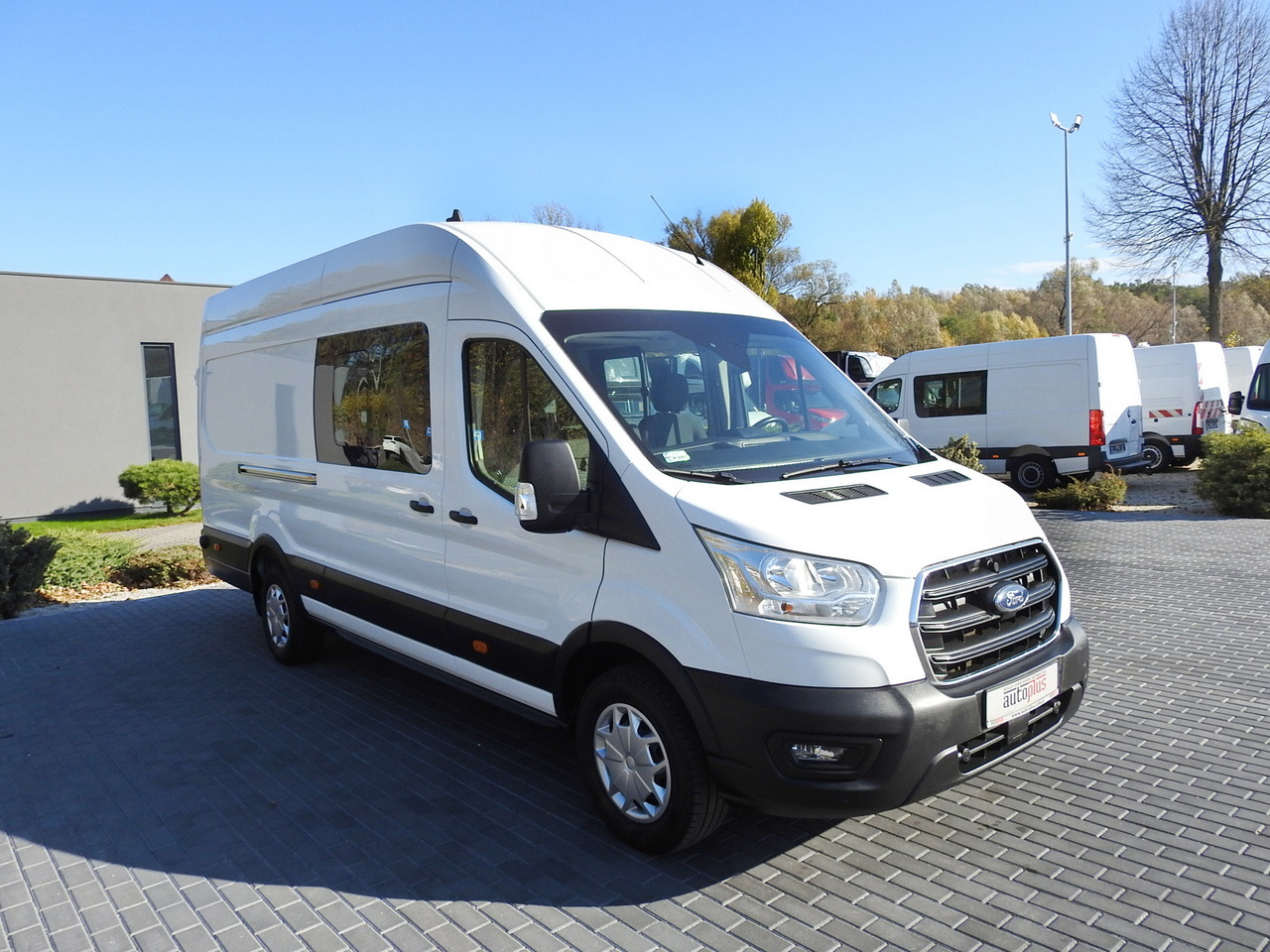 FORD TRANSIT BOX DELIVERY VAN 6 SEATS CRUISE CONTROL AIR CONDITIONING LED LIGHTS 130HP - Dubă: Foto 4 FORD TRANSIT BOX DELIVERY VAN 6 SEATS CRUISE CONTROL AIR CONDITIONING LED LIGHTS 130HP - Dubă: Foto 4