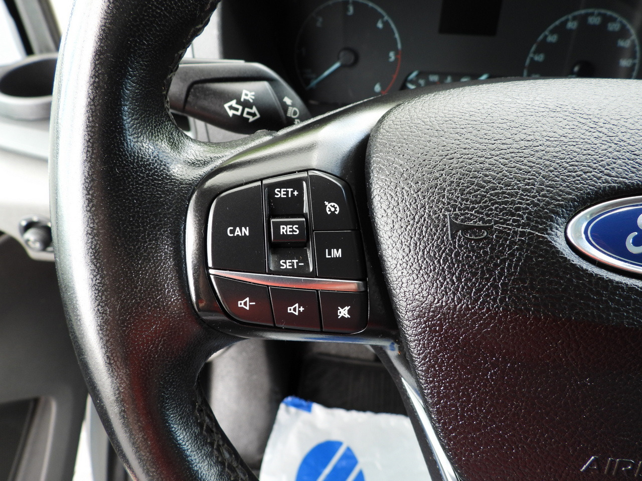 Autoutilitară box FORD TRANSIT  BOX LIFT 8 PALLETS CRUISE CONTROL LED LIGHTS AIR CONDITIONING  130HP: Foto 40