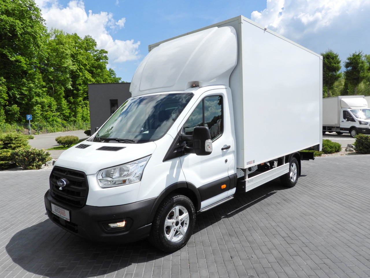 Autoutilitară box FORD TRANSIT  BOX LIFT 8 PALLETS CRUISE CONTROL LED LIGHTS AIR CONDITIONING  130HP: Foto 18