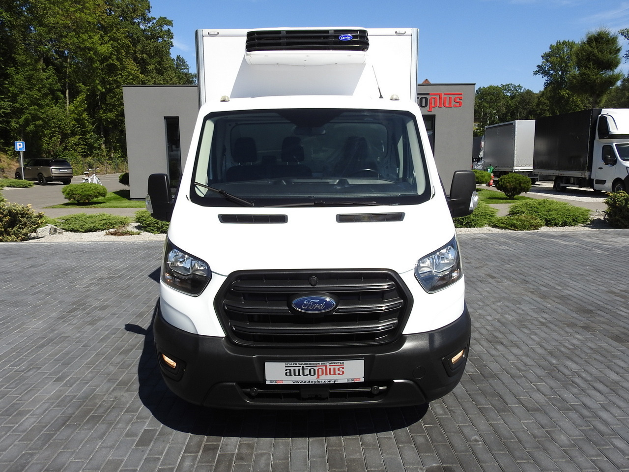 FORD TRANSIT REGRIGERATOR BOX 0*C POWER SUPPLY 230V CRUISE CONTROL AIR CONDITIONING TWIN WHEELS 170HP - Autoutilitară frigorifica: Foto 5 FORD TRANSIT REGRIGERATOR BOX 0*C POWER SUPPLY 230V CRUISE CONTROL AIR CONDITIONING TWIN WHEELS 170HP - Autoutilitară frigorifica: Foto 5