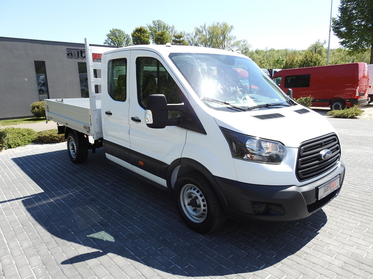 FORD TRANSIT STAKE BODY DOUBLE CABIN DOKA 7 SEATS AIR CONDITIONING  130HP - Autoutilitară cabină dublă: Foto 4 FORD TRANSIT STAKE BODY DOUBLE CABIN DOKA 7 SEATS AIR CONDITIONING  130HP - Autoutilitară cabină dublă: Foto 4