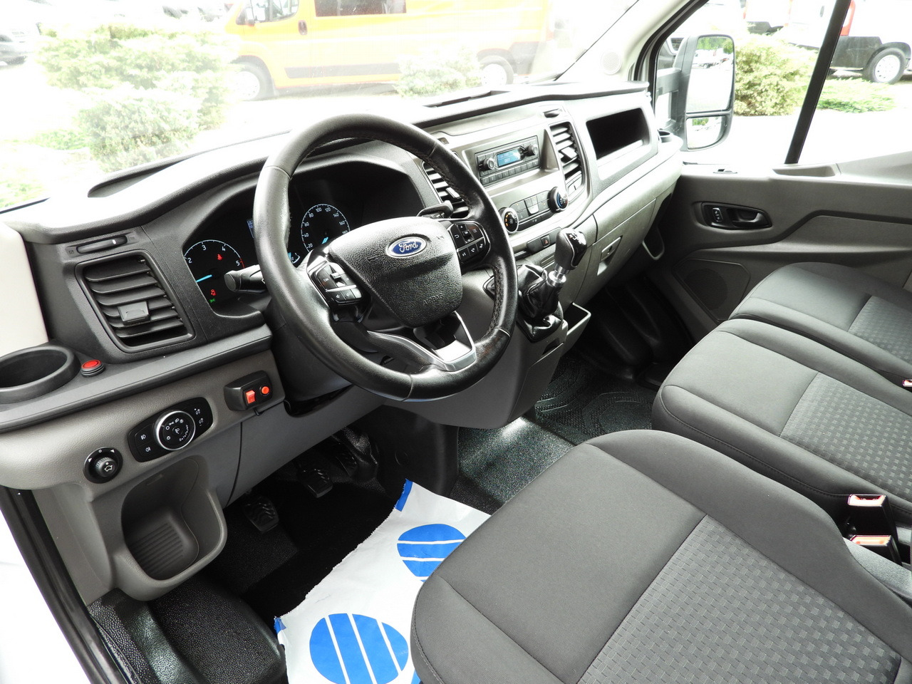 FORD TRANSIT TARPAULIN 8 PALLETS CRUISE CONTROL LED LIGHTS TWIN WHEELS AIR CONDITIONING 130HP - Autoutilitară cu prelată: Foto 2 FORD TRANSIT TARPAULIN 8 PALLETS CRUISE CONTROL LED LIGHTS TWIN WHEELS AIR CONDITIONING 130HP - Autoutilitară cu prelată: Foto 2