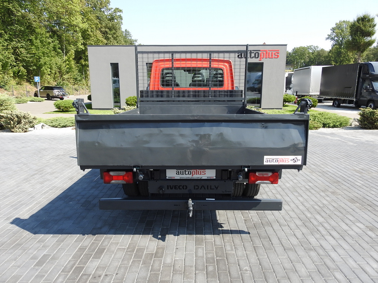 Autoutilitară basculantă IVECO DAILY 35C13 TIPPER CRUISE CONTROL AIR CONDITIONING TWIN WHEELS  130HP: Foto 10