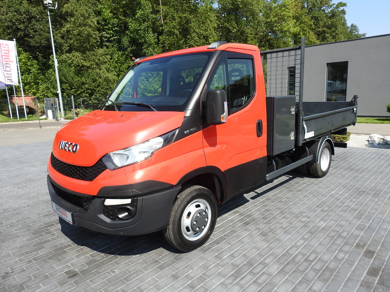 Autoutilitară basculantă IVECO DAILY 35C13 TIPPER CRUISE CONTROL AIR CONDITIONING TWIN WHEELS  130HP: Foto 6