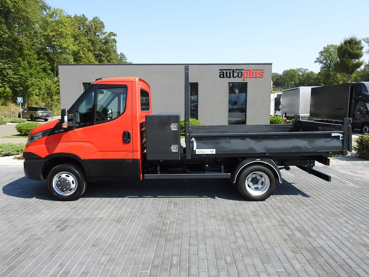 Autoutilitară basculantă IVECO DAILY 35C13 TIPPER CRUISE CONTROL AIR CONDITIONING TWIN WHEELS  130HP: Foto 7