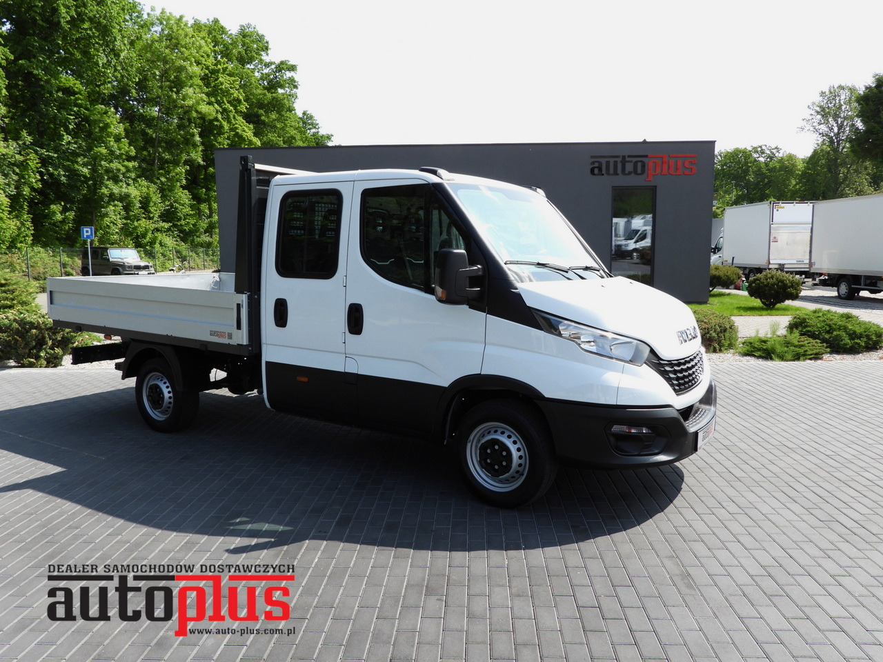 IVECO DAILY 35S12 STAKE BODY DOUBLE CABIN DOKA 7 SEATS AIR CONDITIONING  120HP - Autoutilitară cabină dublă: Foto 1 IVECO DAILY 35S12 STAKE BODY DOUBLE CABIN DOKA 7 SEATS AIR CONDITIONING  120HP - Autoutilitară cabină dublă: Foto 1