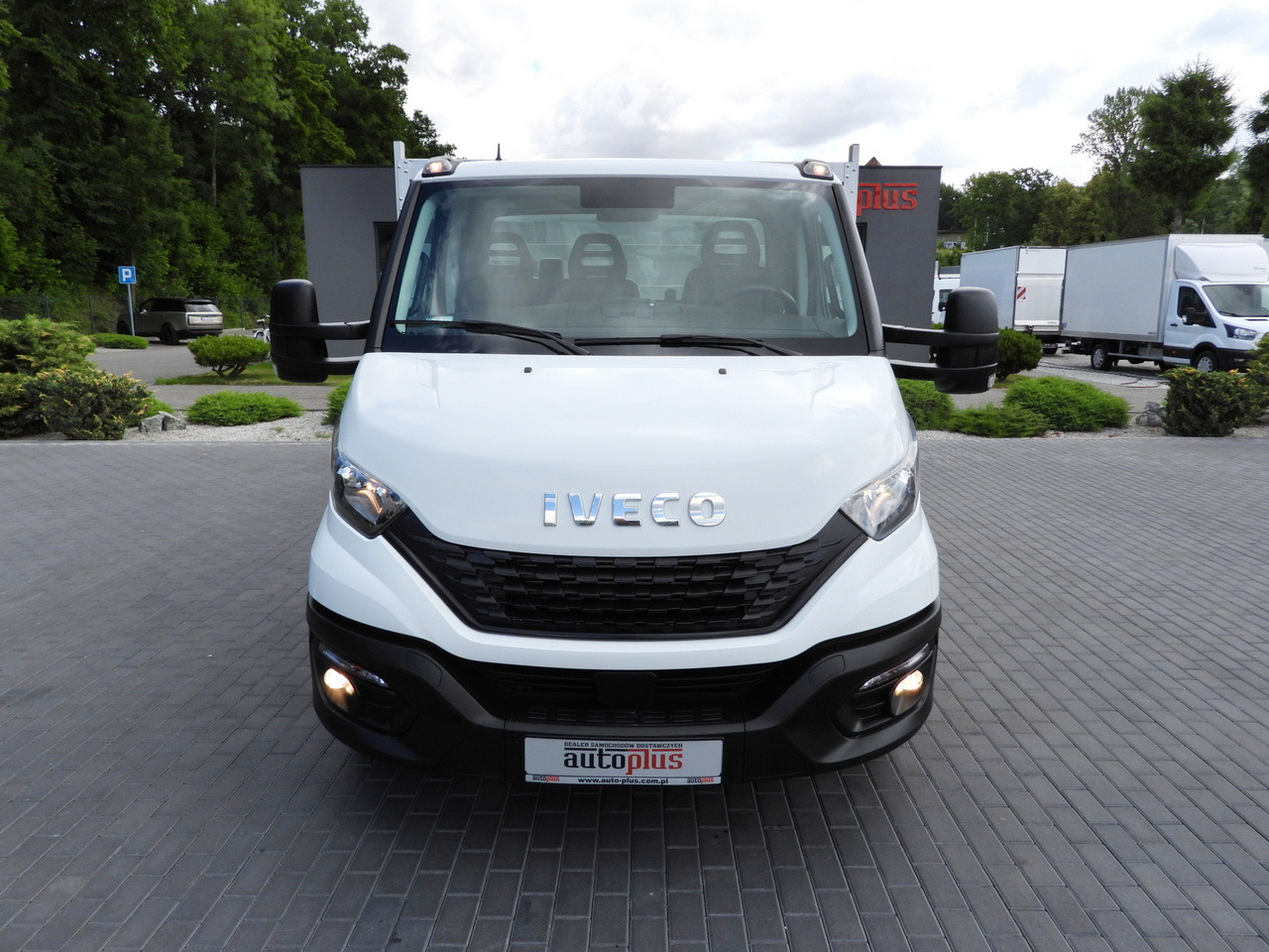IVECO DAILY 35S16 STAKE BODY 10 PALLETS CRUISE CONTROL AIR CONDITIONING 160HP - Autoutilitară cu platformă: Foto 5 IVECO DAILY 35S16 STAKE BODY 10 PALLETS CRUISE CONTROL AIR CONDITIONING 160HP - Autoutilitară cu platformă: Foto 5
