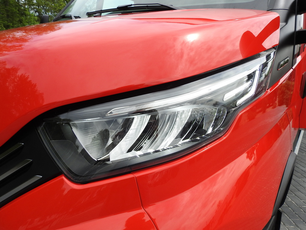 Autoutilitară box nou IVECO DAILY 35S18 NEW BOX 10 PALLETS CRUISE CONTROL NAVIGATION AIR CONDITIONING LED LIGHTS GUARANTEE 180HP: Foto 23 Autoutilitară box nou IVECO DAILY 35S18 NEW BOX 10 PALLETS CRUISE CONTROL NAVIGATION AIR CONDITIONING LED LIGHTS GUARANTEE 180HP: Foto 23