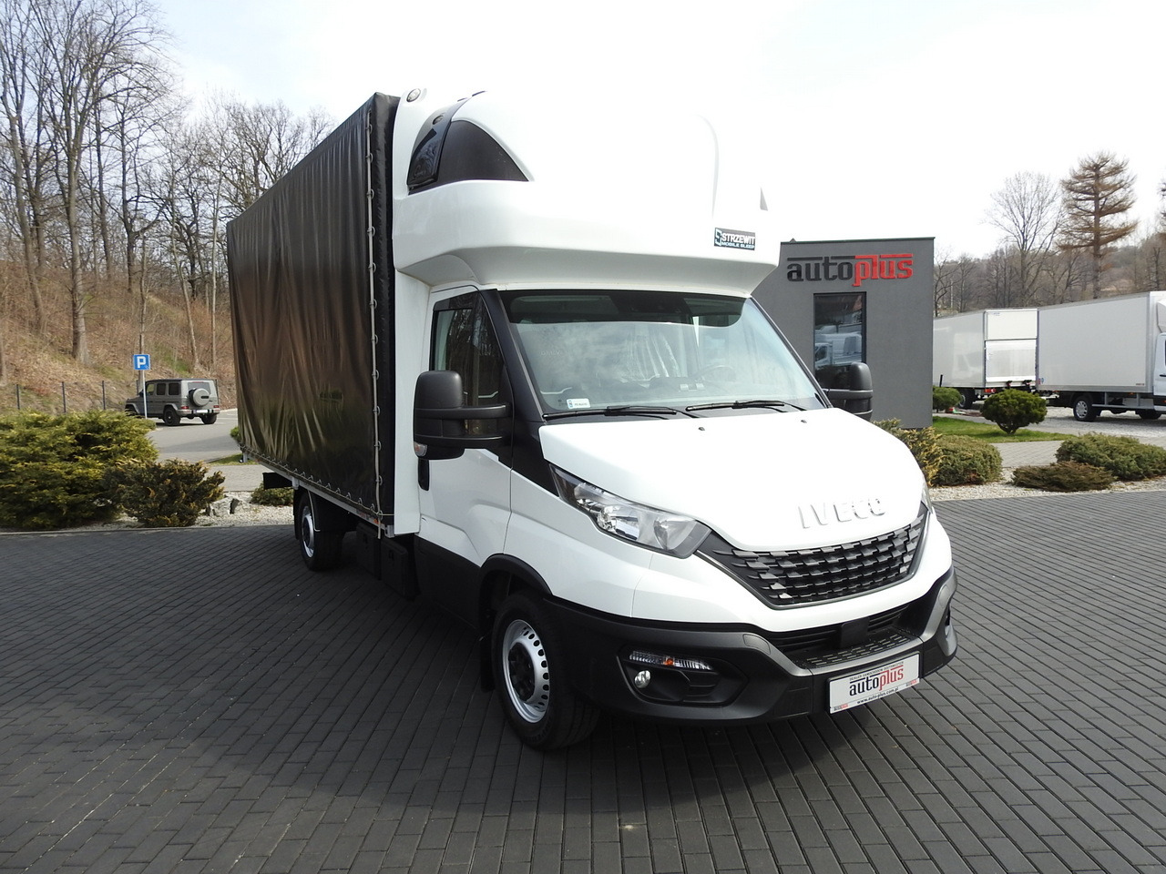IVECO DAILY 35S18 TARPAULIN 10 PALLETS WEBASTO CRUISE CONTROL AIR CONDITIONING 180HP - Autoutilitară cu prelată: Foto 1 IVECO DAILY 35S18 TARPAULIN 10 PALLETS WEBASTO CRUISE CONTROL AIR CONDITIONING 180HP - Autoutilitară cu prelată: Foto 1