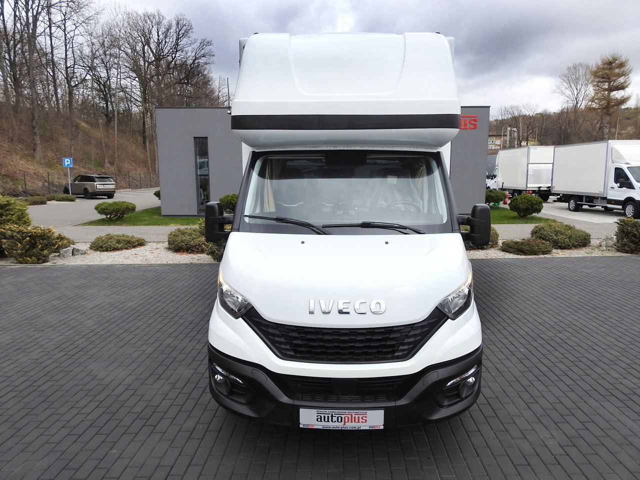 IVECO DAILY 35S18 TARPAULIN 10 PALLETS WEBASTO CRUISE CONTROL AIR CONDITIONING 180HP - Autoutilitară cu prelată: Foto 5 IVECO DAILY 35S18 TARPAULIN 10 PALLETS WEBASTO CRUISE CONTROL AIR CONDITIONING 180HP - Autoutilitară cu prelată: Foto 5