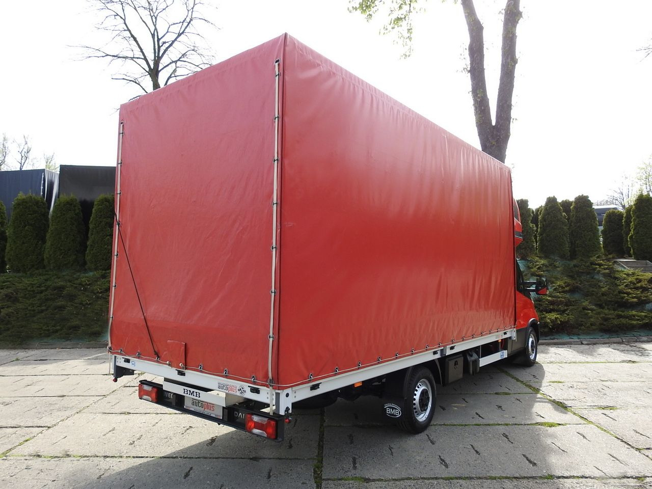 IVECO DAILY 35S18 TARPAULIN 10 PALLETS WEBASTO CRUISE CONTROL LED LIGHTS AIR CONDITIONING 180HP - Autoutilitară cu prelată: Foto 3 IVECO DAILY 35S18 TARPAULIN 10 PALLETS WEBASTO CRUISE CONTROL LED LIGHTS AIR CONDITIONING 180HP - Autoutilitară cu prelată: Foto 3
