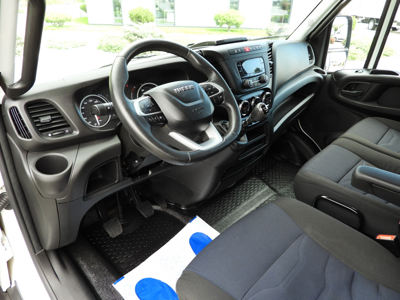 IVECO DAILY 35S18 TARPAULIN 10 PALLETS WEBASTO CRUISE CONTROL LED LIGHTS PNEUMATICS AIR CONDITIONING 180HP - Autoutilitară cu prelată: Foto 2 IVECO DAILY 35S18 TARPAULIN 10 PALLETS WEBASTO CRUISE CONTROL LED LIGHTS PNEUMATICS AIR CONDITIONING 180HP - Autoutilitară cu prelată: Foto 2