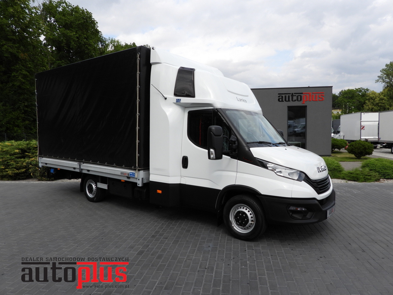 IVECO DAILY 35S18 TARPAULIN LIFT 10 PALLETS WEBASTO CRUISE CONTROL PNEUMATICS AIR CONDITIONING 180HP - Autoutilitară cu prelată: Foto 1 IVECO DAILY 35S18 TARPAULIN LIFT 10 PALLETS WEBASTO CRUISE CONTROL PNEUMATICS AIR CONDITIONING 180HP - Autoutilitară cu prelată: Foto 1