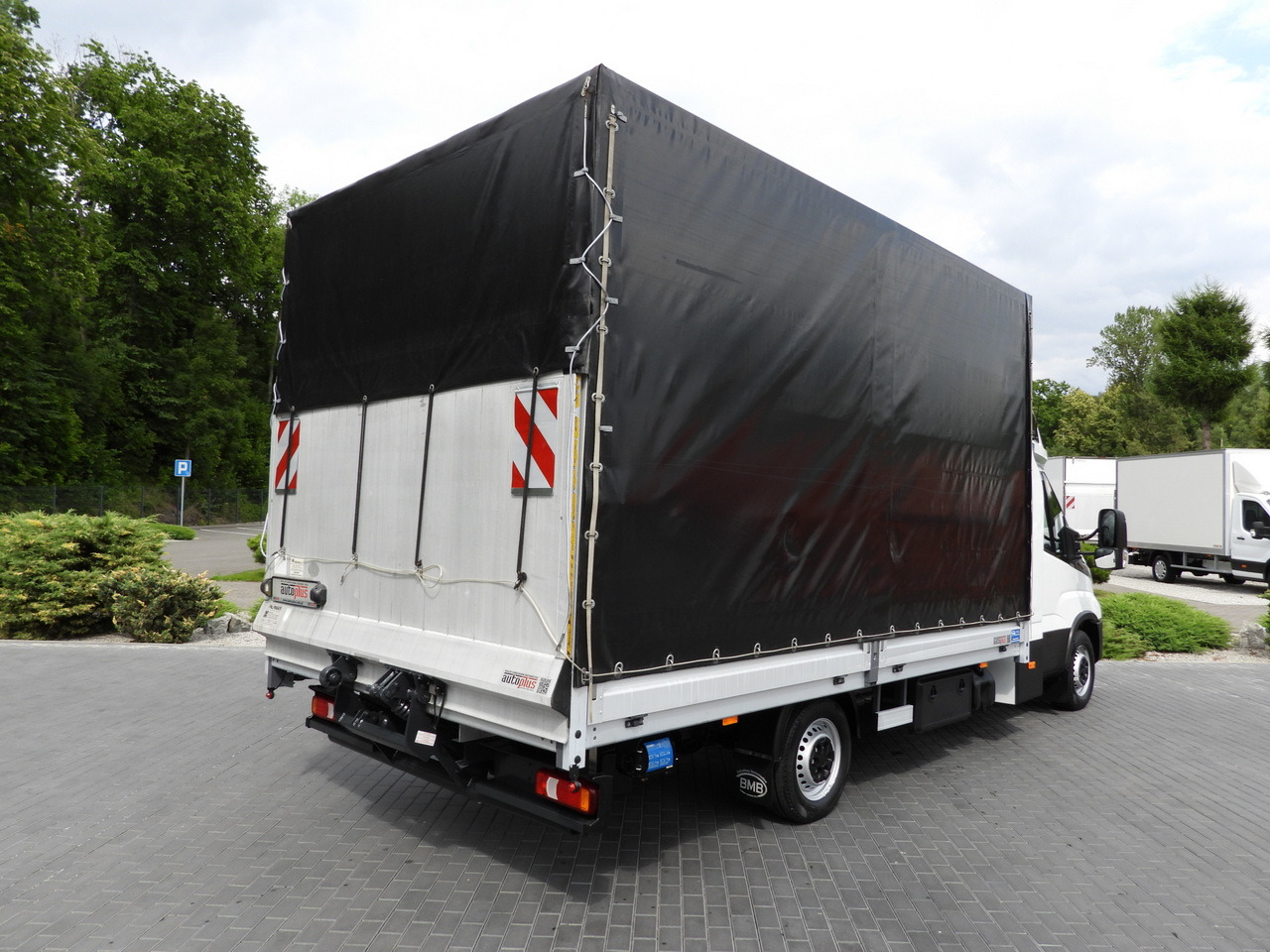 IVECO DAILY 35S18 TARPAULIN LIFT 10 PALLETS WEBASTO CRUISE CONTROL PNEUMATICS AIR CONDITIONING 180HP - Autoutilitară cu prelată: Foto 3 IVECO DAILY 35S18 TARPAULIN LIFT 10 PALLETS WEBASTO CRUISE CONTROL PNEUMATICS AIR CONDITIONING 180HP - Autoutilitară cu prelată: Foto 3