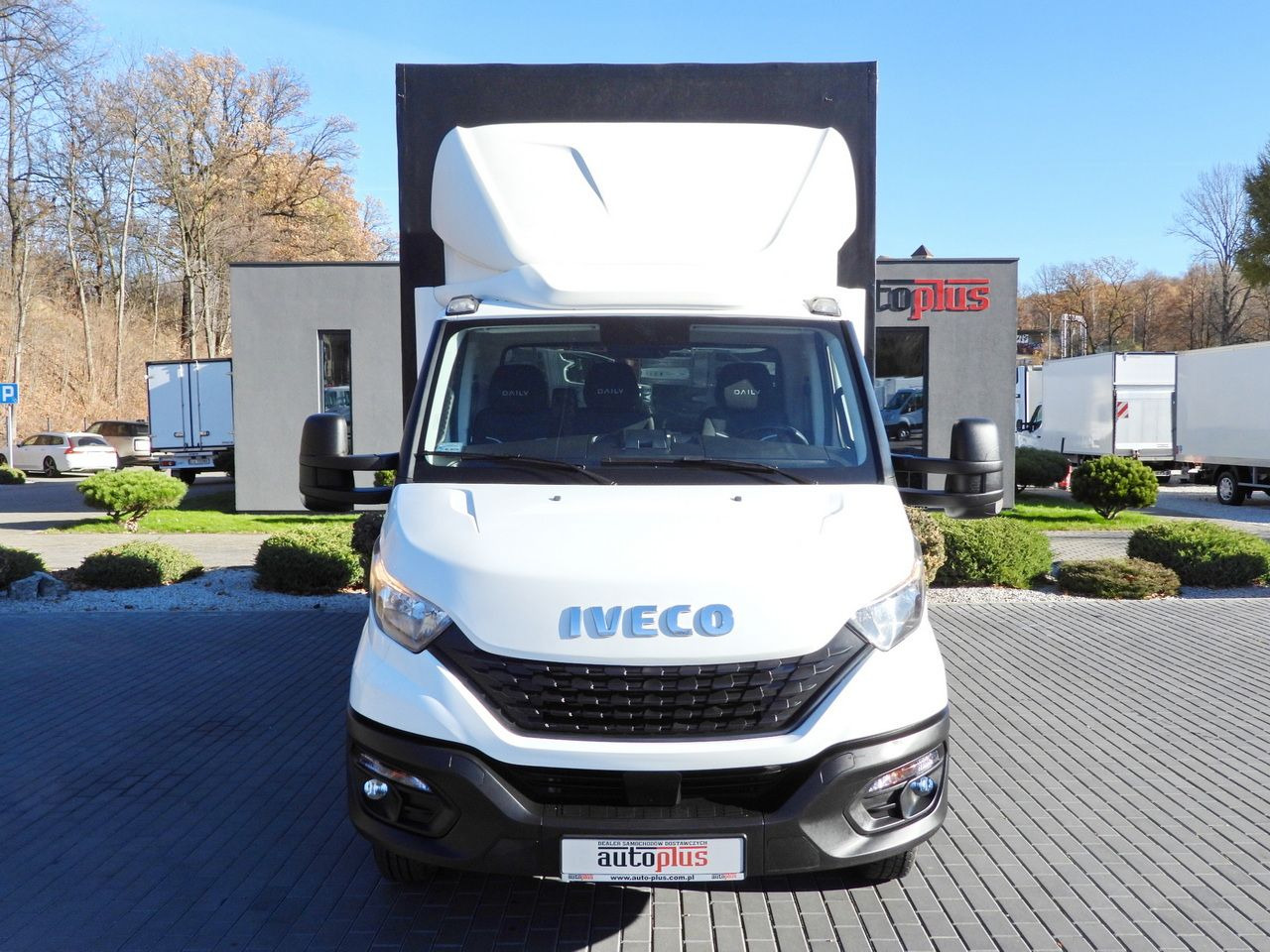 IVECO DAILY 50C17 TARPAULIN 10 PALLETS CRUISE CONTROL TWIN WHEELS AIR CONDITIONING 180HP - Autoutilitară cu prelată: Foto 5 IVECO DAILY 50C17 TARPAULIN 10 PALLETS CRUISE CONTROL TWIN WHEELS AIR CONDITIONING 180HP - Autoutilitară cu prelată: Foto 5