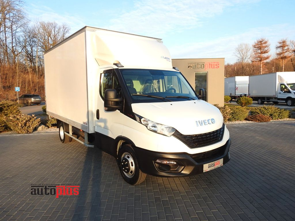 Iveco DAILY 35S16 KOFFER AUFZUG 8 PALETTEN TEMPOMAT - Autoutilitară box: Foto 1 Iveco DAILY 35S16 KOFFER AUFZUG 8 PALETTEN TEMPOMAT - Autoutilitară box: Foto 1