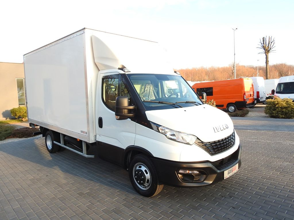 Iveco DAILY 35S16 KOFFER AUFZUG 8 PALETTEN TEMPOMAT - Autoutilitară box: Foto 4 Iveco DAILY 35S16 KOFFER AUFZUG 8 PALETTEN TEMPOMAT - Autoutilitară box: Foto 4