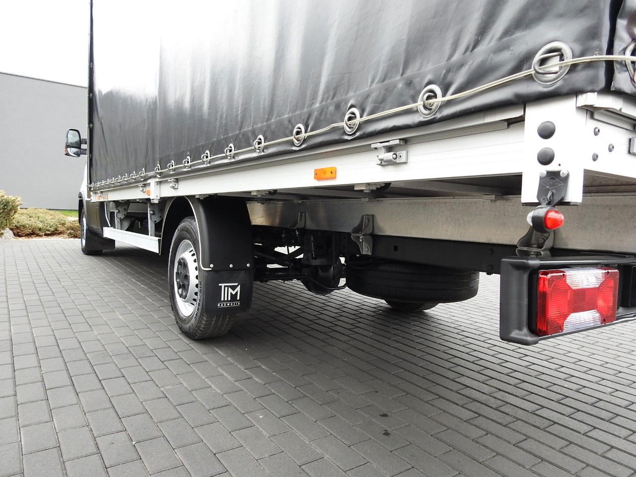 Autoutilitară cu prelată Iveco DAILY  35S18 PRITSCHE PLANE 10 PALETTEN WEBASTO: Foto 14