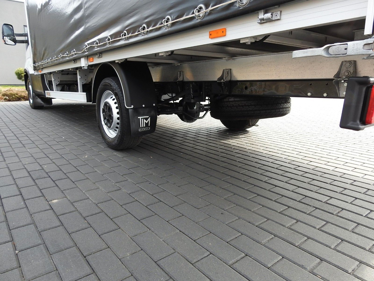 Autoutilitară cu prelată Iveco DAILY  35S18 PRITSCHE PLANE 10 PALETTEN WEBASTO: Foto 14