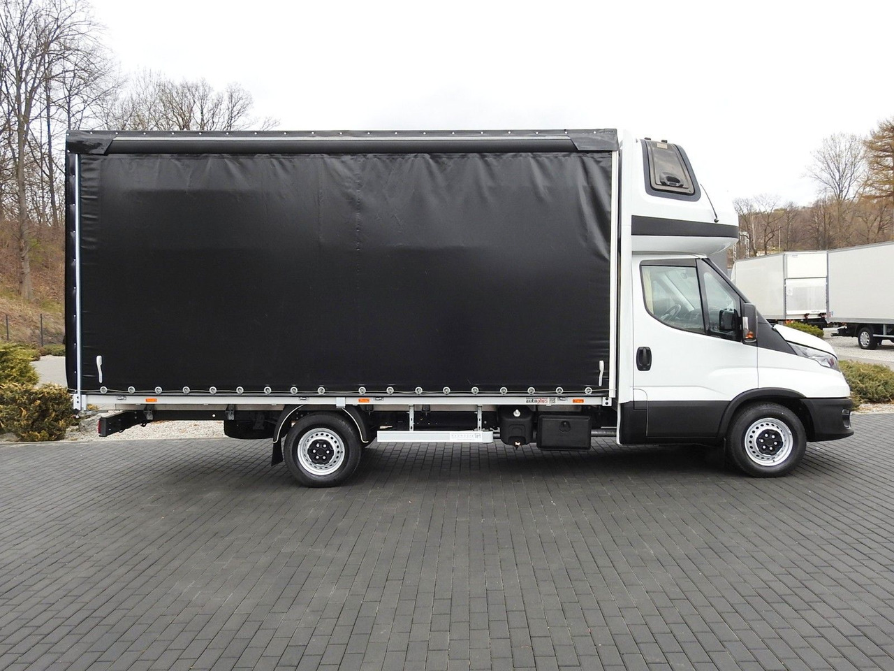 Autoutilitară cu prelată Iveco DAILY  35S18 PRITSCHE PLANE 10 PALETTEN WEBASTO: Foto 7