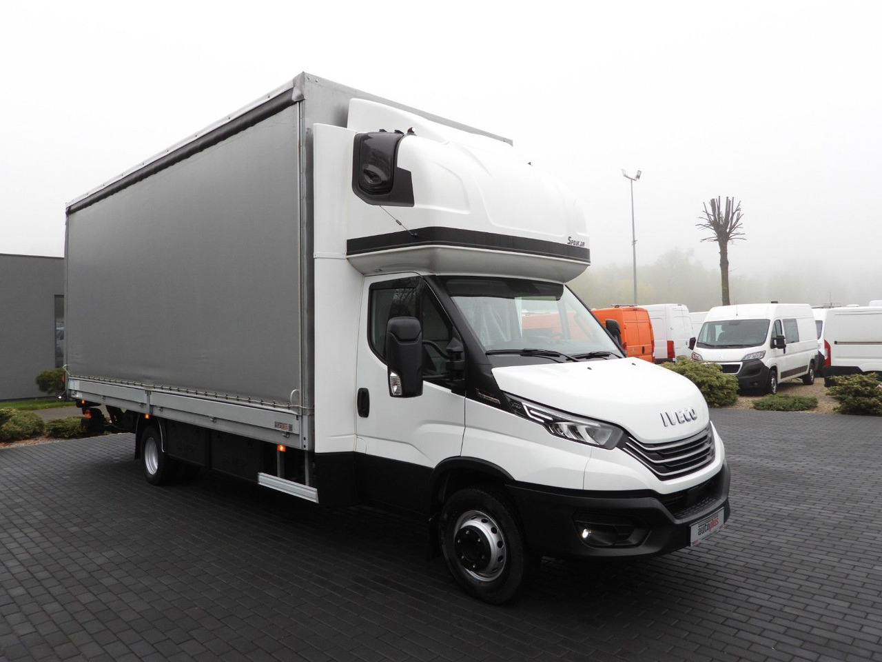 Iveco DAILY 72C18 PRITSCHE PLANE AUFZUG 16 PALETTEN - Autoutilitară cu prelată: Foto 4 Iveco DAILY 72C18 PRITSCHE PLANE AUFZUG 16 PALETTEN - Autoutilitară cu prelată: Foto 4