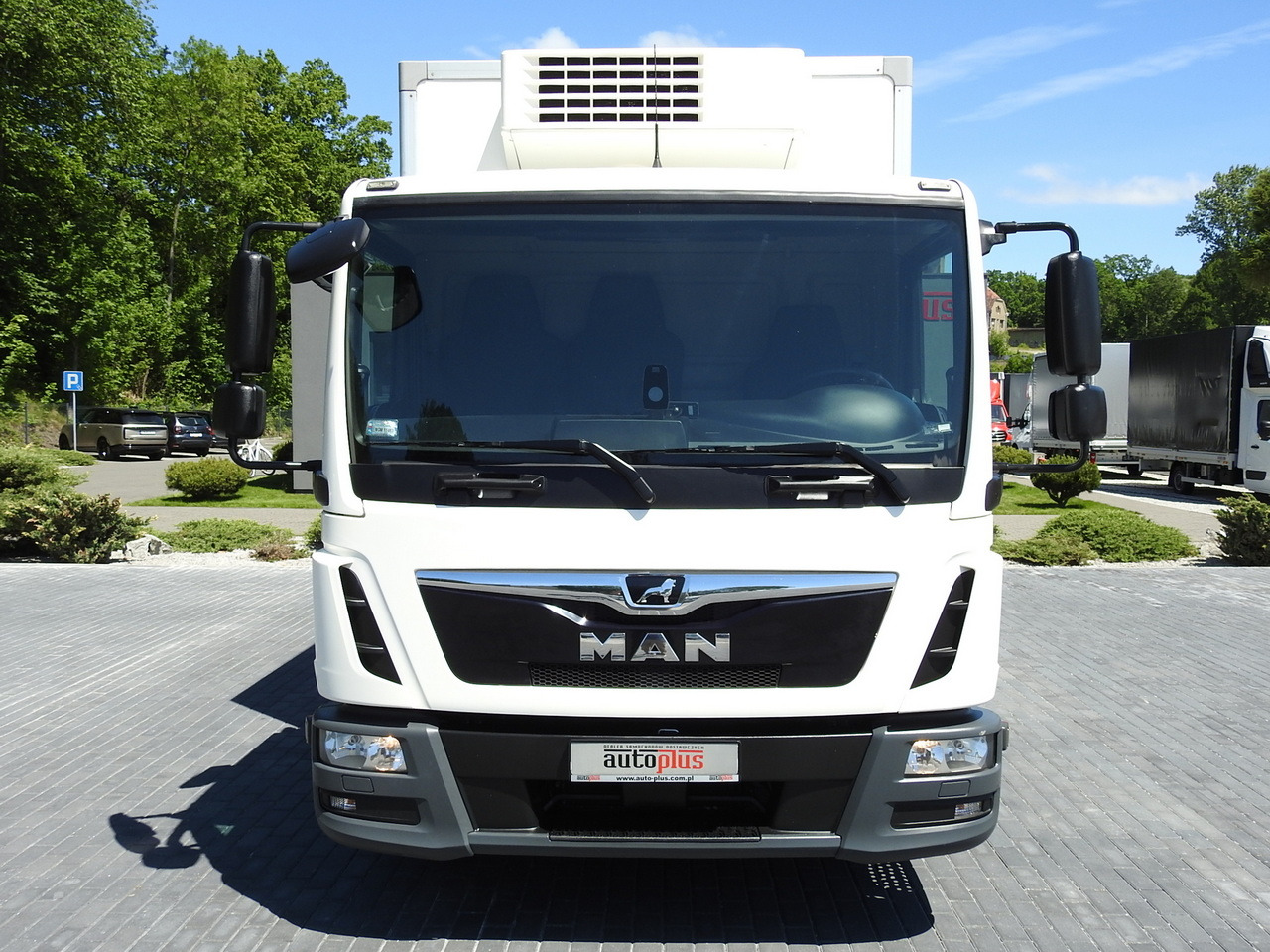 MAN TGL 10.180 REGRIGERATOR BOX -20*C 11 PALLETS POWER SUPPLY 230V AIR CONDITIONING PNEUMATICS TWIN WHEELS 180HP - Camion frigider: Foto 5 MAN TGL 10.180 REGRIGERATOR BOX -20*C 11 PALLETS POWER SUPPLY 230V AIR CONDITIONING PNEUMATICS TWIN WHEELS 180HP - Camion frigider: Foto 5