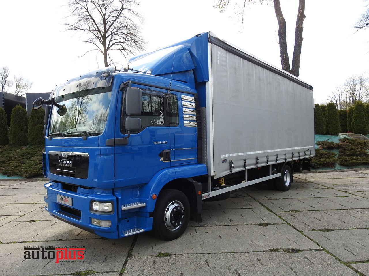 MAN TGM 15.290 TARPAULIN LIFT 18 PALLETS CRUISE CONTROL TWIN WHEELS AIR CONDITIONING 290HP - Camion cu prelată: Foto 1 MAN TGM 15.290 TARPAULIN LIFT 18 PALLETS CRUISE CONTROL TWIN WHEELS AIR CONDITIONING 290HP - Camion cu prelată: Foto 1
