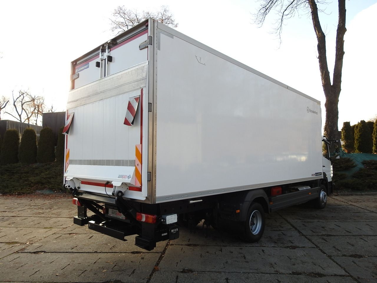MERCEDES ATEGO 12.24 REGRIGERATOR BOX -10*C LIFT 16 PALLETS HEATING FUNCTION WEBASTO CRUISE CONTROL PNEUMATICS AIR CONDITIONING 240HP - Camion frigider: Foto 3 MERCEDES ATEGO 12.24 REGRIGERATOR BOX -10*C LIFT 16 PALLETS HEATING FUNCTION WEBASTO CRUISE CONTROL PNEUMATICS AIR CONDITIONING 240HP - Camion frigider: Foto 3