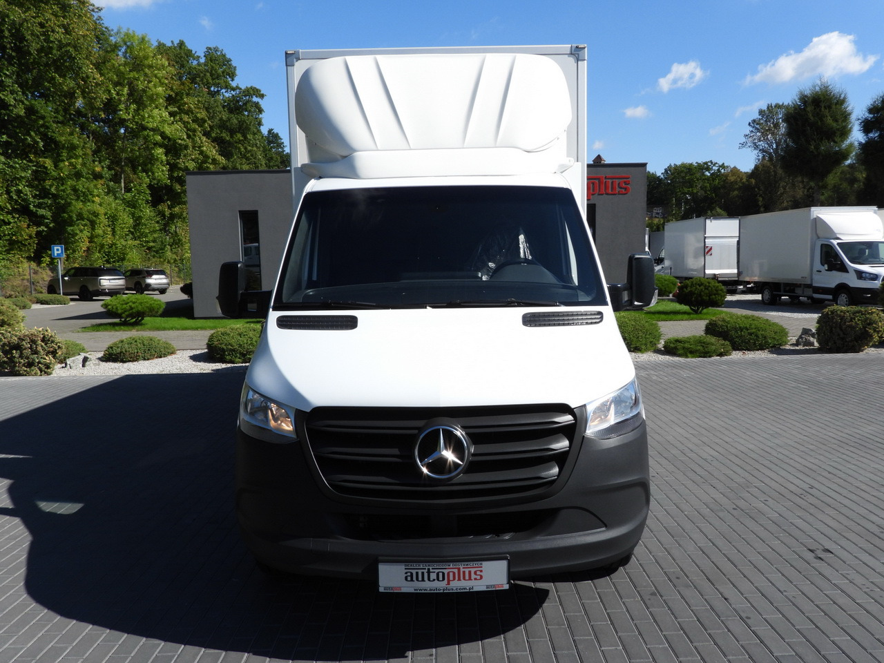 MERCEDES SPRINTER 315 BOX LIFT 8 PALLETS AIR CONDITIONING 150HP - Autoutilitară box: Foto 5 MERCEDES SPRINTER 315 BOX LIFT 8 PALLETS AIR CONDITIONING 150HP - Autoutilitară box: Foto 5