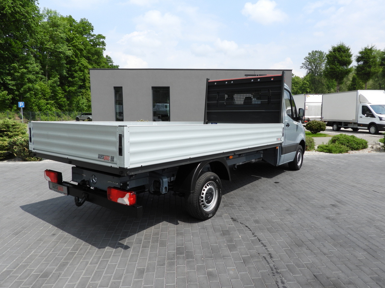 MERCEDES SPRINTER 315 STAKE BODY 8 PALLETS CRUISE CONTROL AIR CONDITIONING  150HP - Autoutilitară cu platformă: Foto 3 MERCEDES SPRINTER 315 STAKE BODY 8 PALLETS CRUISE CONTROL AIR CONDITIONING  150HP - Autoutilitară cu platformă: Foto 3