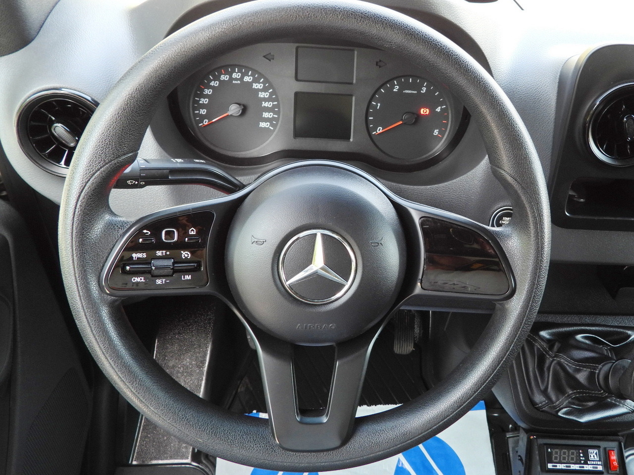 Autoutilitară frigorifica MERCEDES SPRINTER 316 REGRIGERATOR BOX 0*C LIFT 8 PALLETS CRUISE CONTROL PNEUMATICS AIR CONDITIONING  160HP: Foto 34