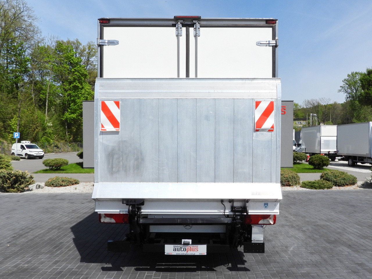 Autoutilitară frigorifica MERCEDES SPRINTER 316 REGRIGERATOR BOX 0*C LIFT 8 PALLETS CRUISE CONTROL PNEUMATICS AIR CONDITIONING  160HP: Foto 10