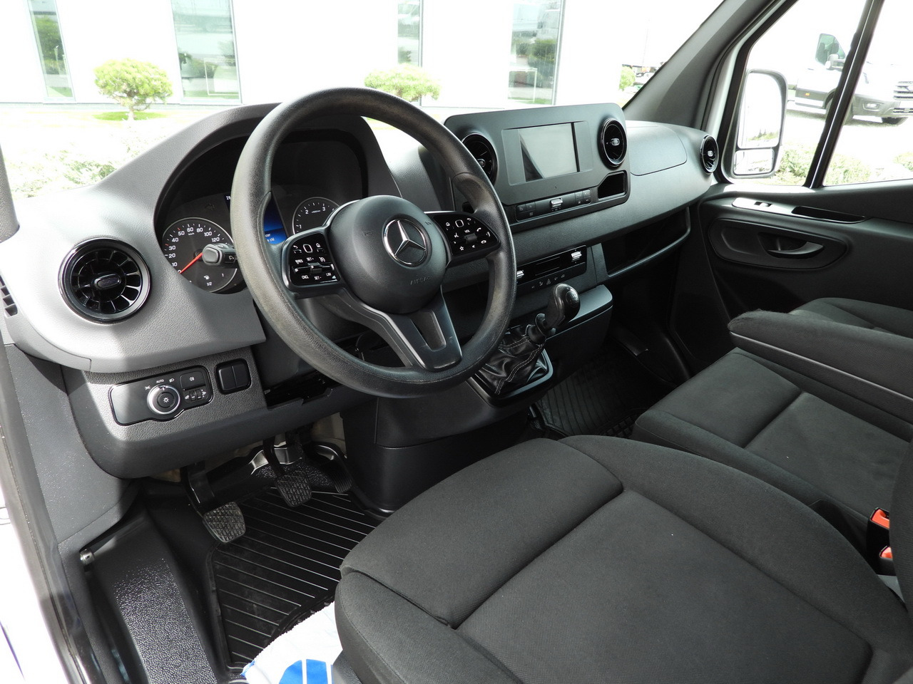 MERCEDES SPRINTER 516 TIPPER CRUISE CONTROL TWIN WHEELS AIR CONDITIONING 160HP - Autoutilitară basculantă: Foto 2 MERCEDES SPRINTER 516 TIPPER CRUISE CONTROL TWIN WHEELS AIR CONDITIONING 160HP - Autoutilitară basculantă: Foto 2