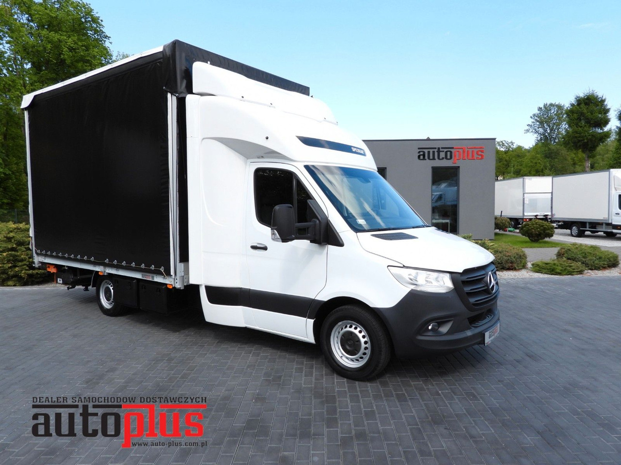 Mercedes-Benz SPRINTER 316 PRITSCHE PLANE AUFZUG 10 PALETTEN - Autoutilitară cu prelată, Autoutilitară cabină dublă: Foto 1 Mercedes-Benz SPRINTER 316 PRITSCHE PLANE AUFZUG 10 PALETTEN - Autoutilitară cu prelată, Autoutilitară cabină dublă: Foto 1