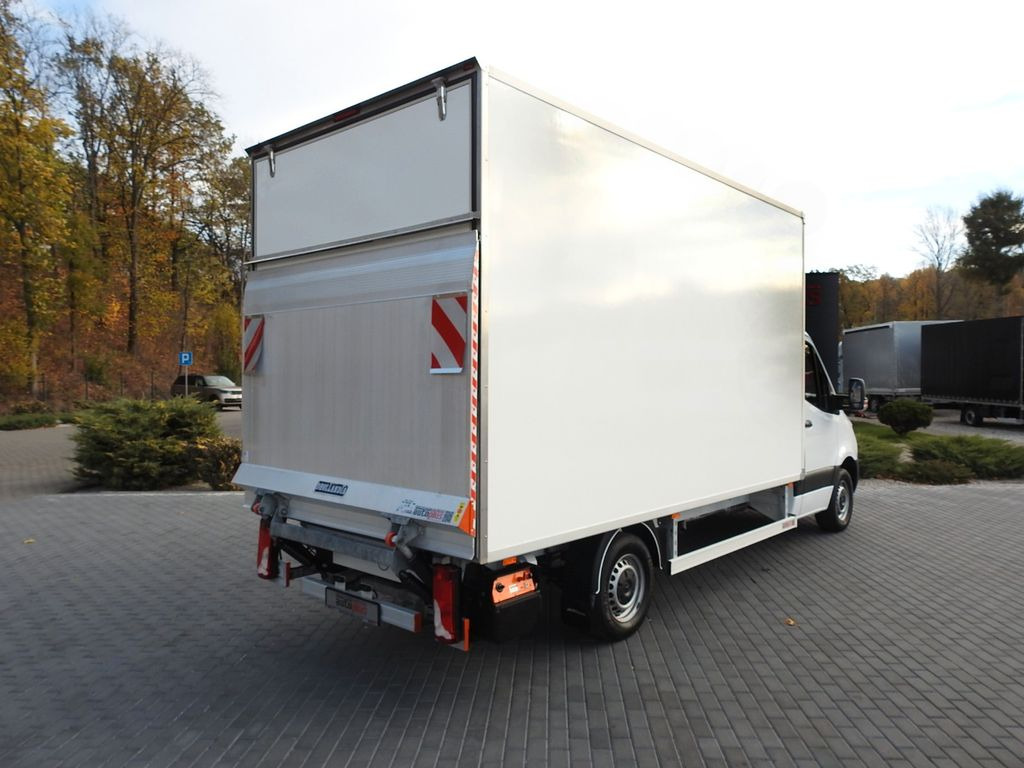 Mercedes-Benz SPRINTER KOFFER AUFZUG 8 PALETTEN KLIMAANLAGE - Autoutilitară box: Foto 3 Mercedes-Benz SPRINTER KOFFER AUFZUG 8 PALETTEN KLIMAANLAGE - Autoutilitară box: Foto 3