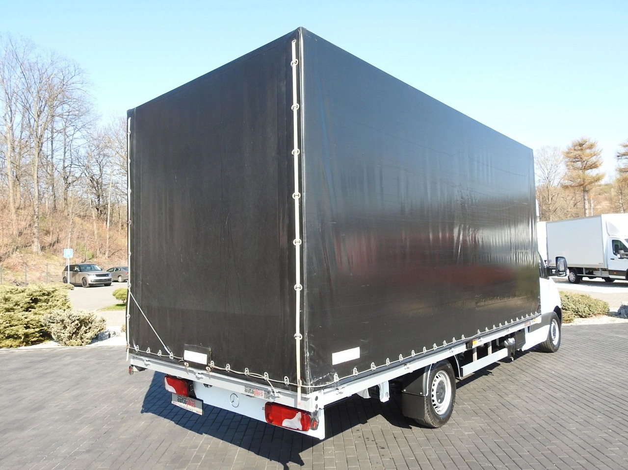 Mercedes-Benz SPRINTER PRITSCHE PLANE 10 PALETTEN KLIMAANLAGE - Autoutilitară cu prelată: Foto 3 Mercedes-Benz SPRINTER PRITSCHE PLANE 10 PALETTEN KLIMAANLAGE - Autoutilitară cu prelată: Foto 3
