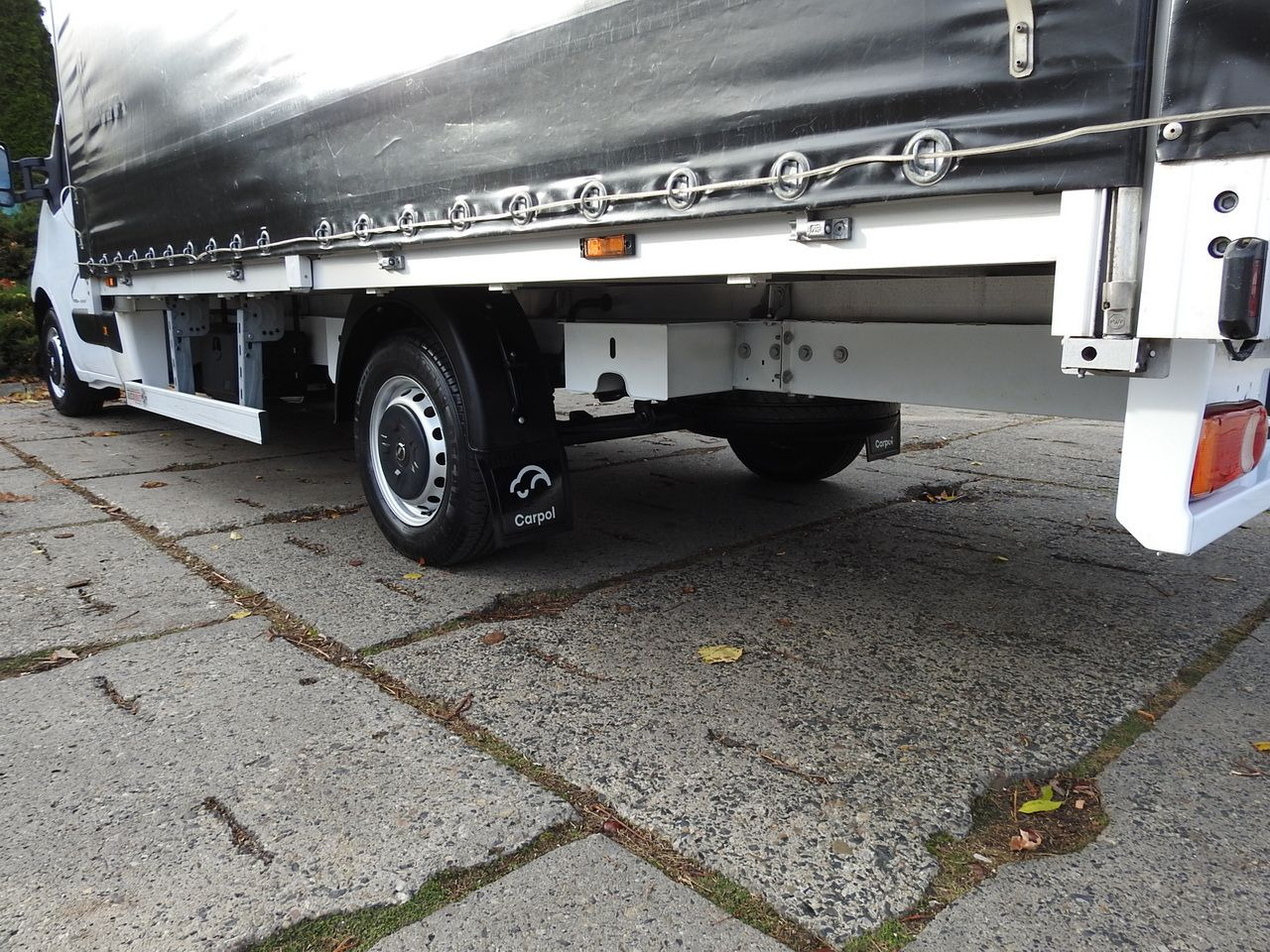 Autoutilitară cu prelată OPEL MOVANO TARPAULIN 10 PALLETS WEBASTO CRUISE CONTROL LED LIGHTS PNEUMATICS AIR CONDITIONING 165HP: Foto 16 Autoutilitară cu prelată OPEL MOVANO TARPAULIN 10 PALLETS WEBASTO CRUISE CONTROL LED LIGHTS PNEUMATICS AIR CONDITIONING 165HP: Foto 16