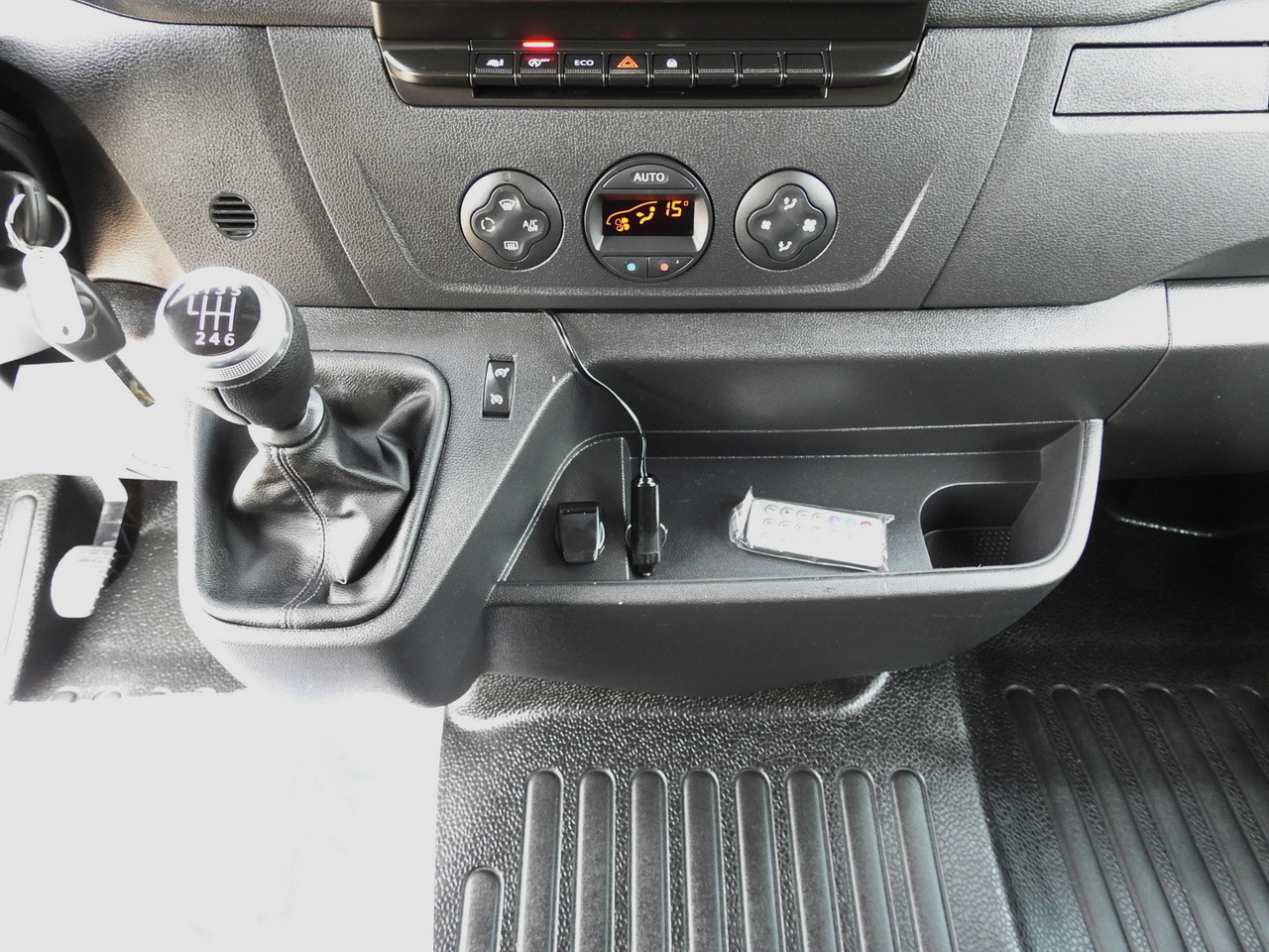 Autoutilitară cu prelată OPEL MOVANO TARPAULIN 8 PALLETS WEBASTO CRUISE CONTROL AIR CONDITIONING LED LIGHTS PNEUMATICS  165HP: Foto 46