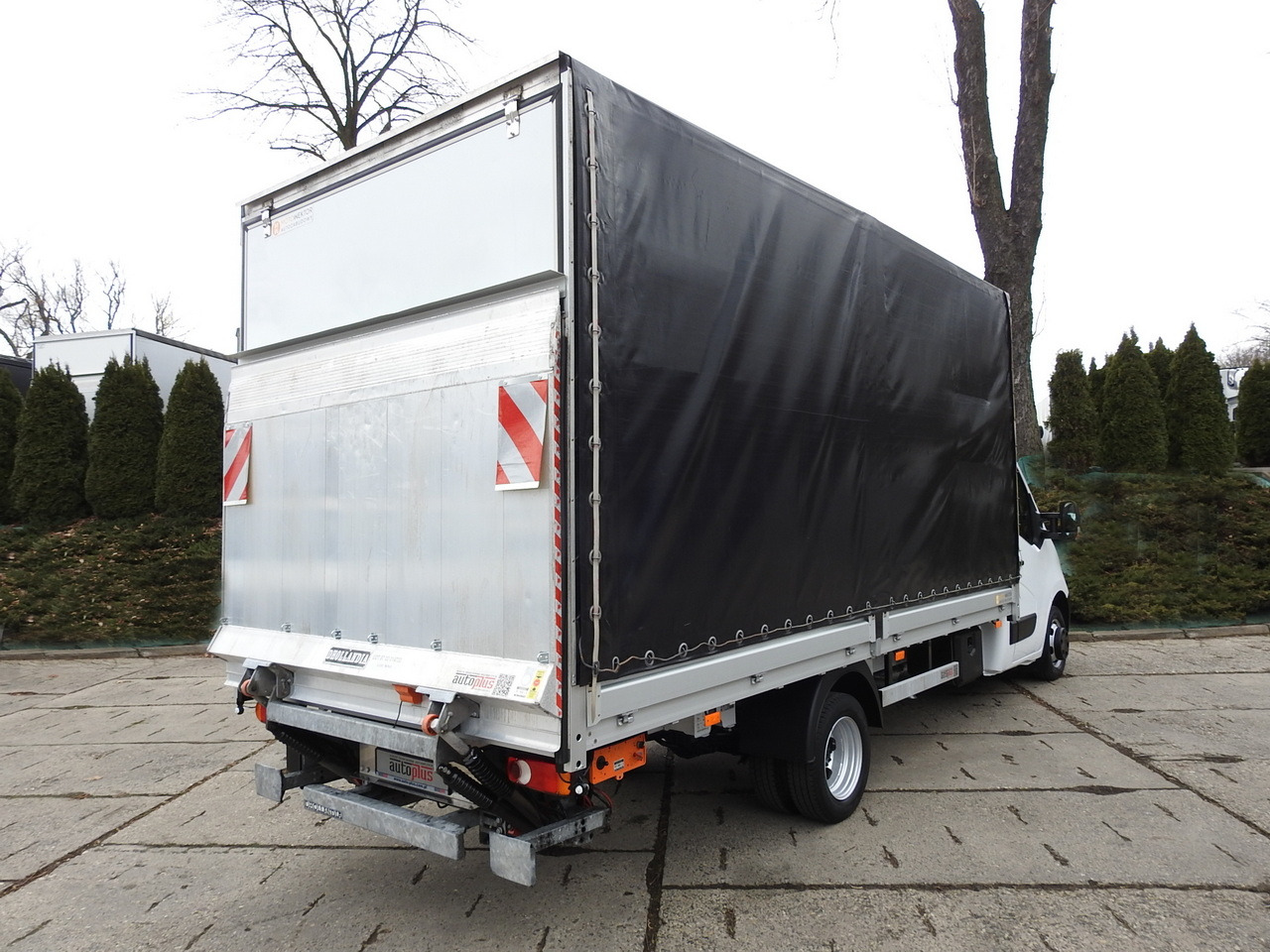 OPEL MOVANO TARPAULIN LIFT 10 PALLETS CRUISE CONTROL AIR CONDITIONING LED LIGHTS PNEUMATICS TWIN WHEELS  165HP - Autoutilitară cu prelată: Foto 3 OPEL MOVANO TARPAULIN LIFT 10 PALLETS CRUISE CONTROL AIR CONDITIONING LED LIGHTS PNEUMATICS TWIN WHEELS  165HP - Autoutilitară cu prelată: Foto 3