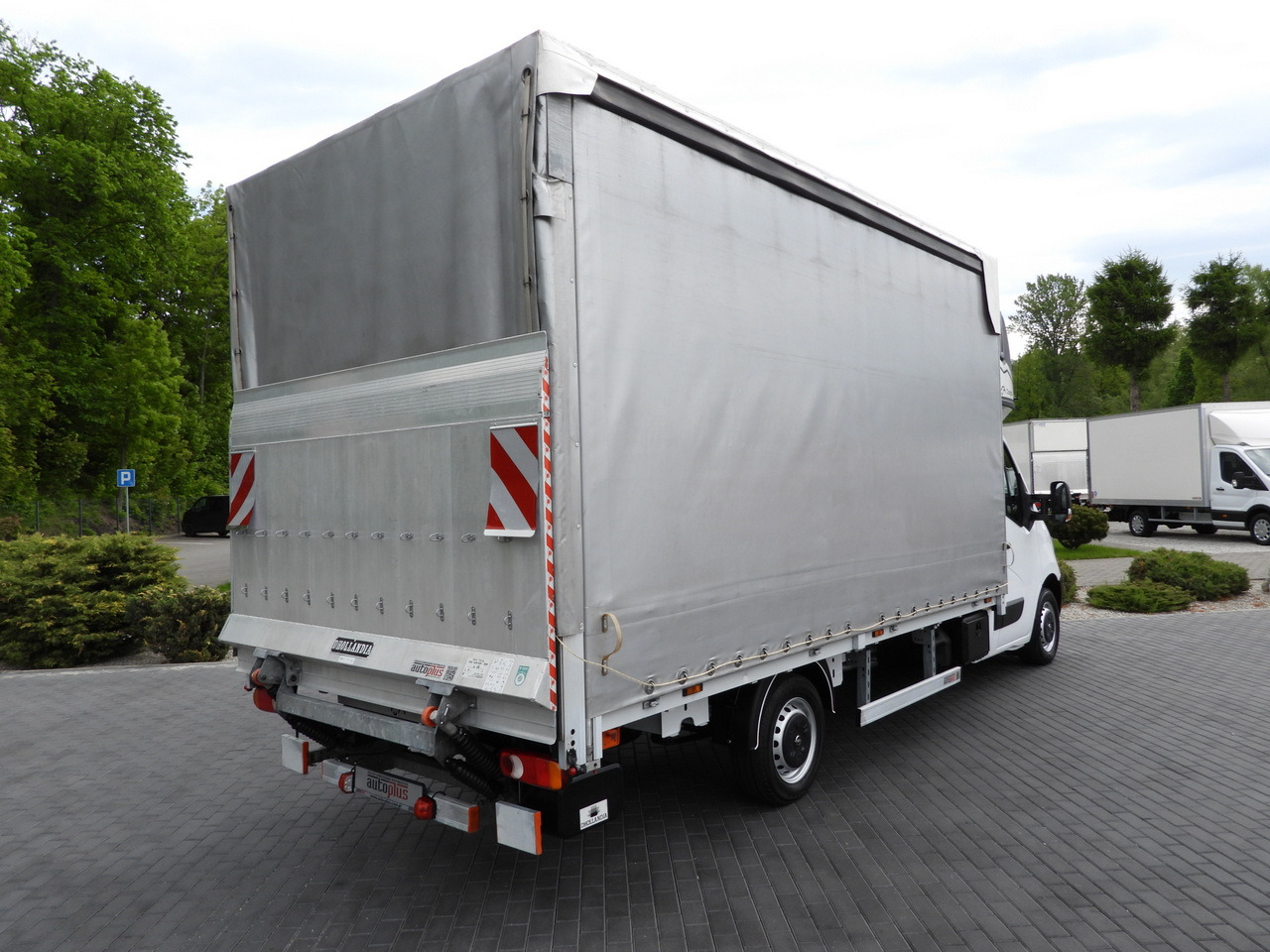 OPEL MOVANO  TARPAULIN LIFT 9 PALLETS WEBASTO CRUISE CONTROL LED LIGHTS PNEUMATICS AIR CONDITIONING  165HP - Autoutilitară cu prelată: Foto 3 OPEL MOVANO  TARPAULIN LIFT 9 PALLETS WEBASTO CRUISE CONTROL LED LIGHTS PNEUMATICS AIR CONDITIONING  165HP - Autoutilitară cu prelată: Foto 3