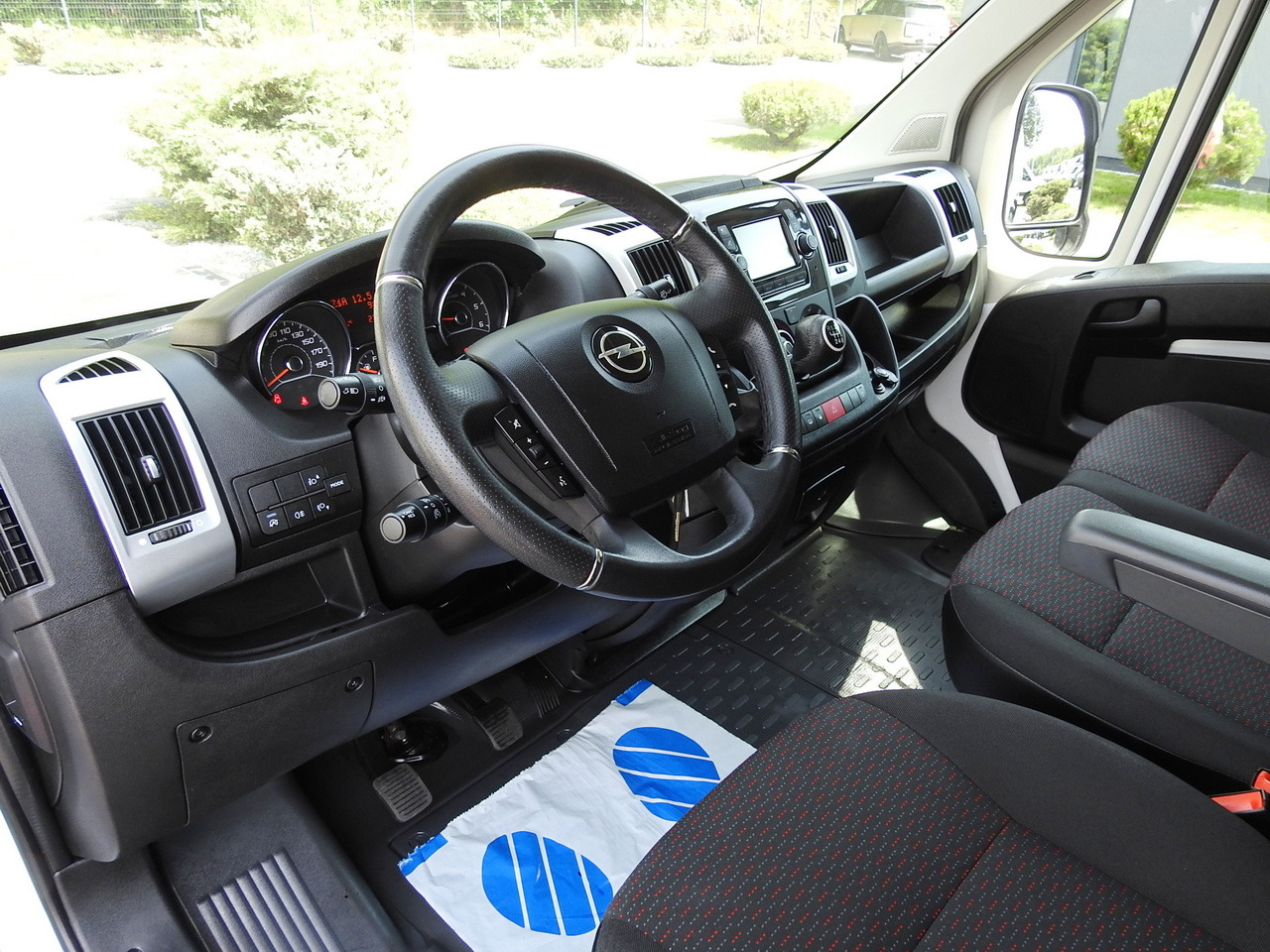 OPEL MOVANO VAN CRUISE CONTROL AIR CONDITIONING 140HP - Dubă: Foto 2 OPEL MOVANO VAN CRUISE CONTROL AIR CONDITIONING 140HP - Dubă: Foto 2