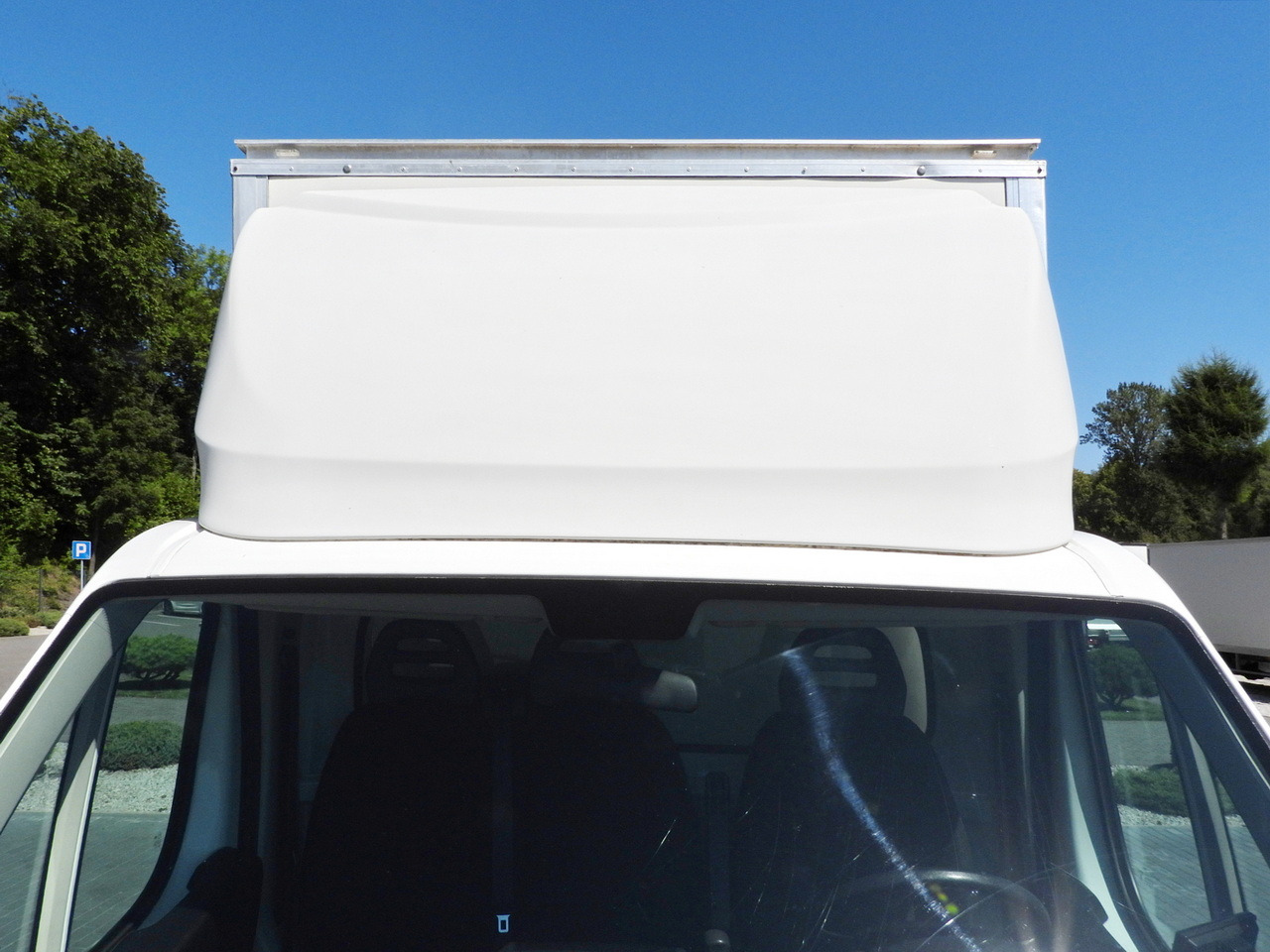 Autoutilitară box PEUGEOT BOXER BOX LIFT 8 PALLETS CRUISE CONTROL AIR CONDITIONING 130HP: Foto 15 Autoutilitară box PEUGEOT BOXER BOX LIFT 8 PALLETS CRUISE CONTROL AIR CONDITIONING 130HP: Foto 15