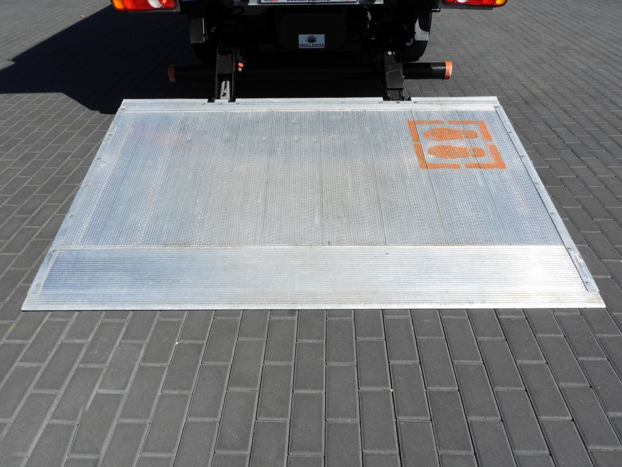 Autoutilitară box PEUGEOT BOXER BOX LIFT 8 PALLETS CRUISE CONTROL AIR CONDITIONING 130HP: Foto 21 Autoutilitară box PEUGEOT BOXER BOX LIFT 8 PALLETS CRUISE CONTROL AIR CONDITIONING 130HP: Foto 21