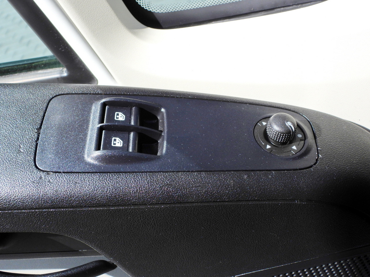 Autoutilitară box PEUGEOT BOXER BOX LIFT 8 PALLETS CRUISE CONTROL AIR CONDITIONING 130HP: Foto 25 Autoutilitară box PEUGEOT BOXER BOX LIFT 8 PALLETS CRUISE CONTROL AIR CONDITIONING 130HP: Foto 25