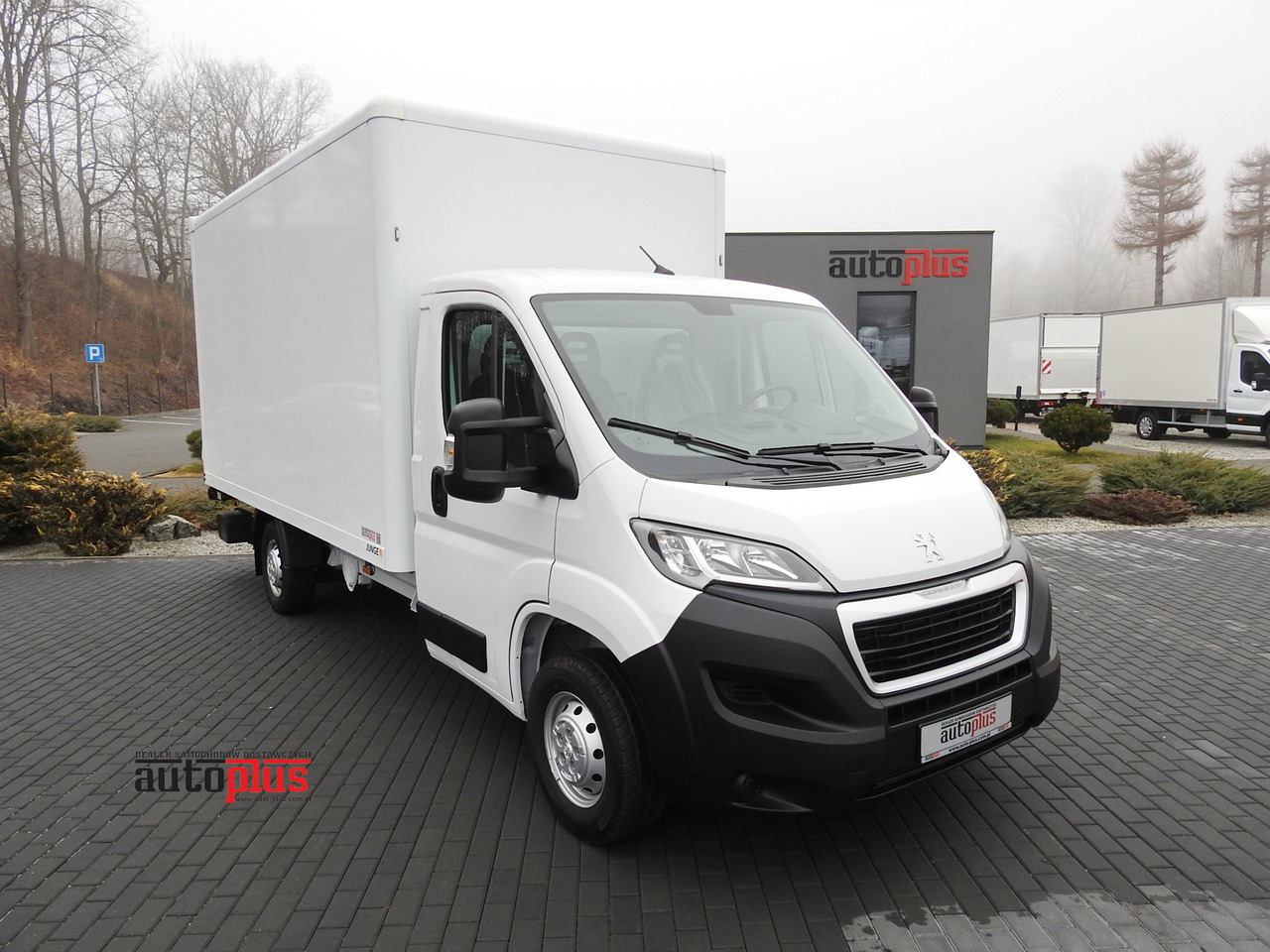 PEUGEOT BOXER BOX LIFT 8 PALLETS CRUISE CONTROL AIR CONDITIONING  140HP - Autoutilitară frigorifica: Foto 1 PEUGEOT BOXER BOX LIFT 8 PALLETS CRUISE CONTROL AIR CONDITIONING  140HP - Autoutilitară frigorifica: Foto 1